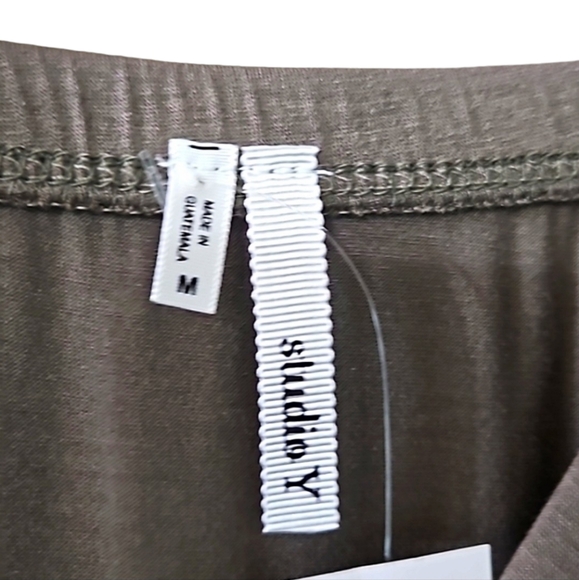 Studio Y Olive Green Sleeveless V-Neck Embellished Front Party Top Size Medium - Picture 7 of 11